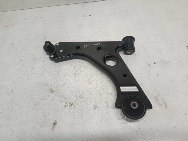 BRAS DE SUSPENSION AVANT GAUCHE OPEL - Vue 1